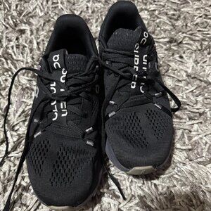 ON Cloudsurfer Women's in Black Size 6, Barely Used